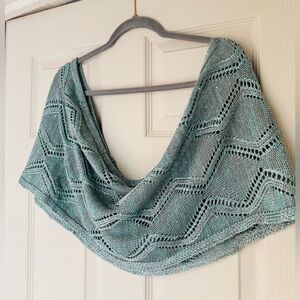 New York & Company Mint Green Cable Knit Infinity Scarf / NWT